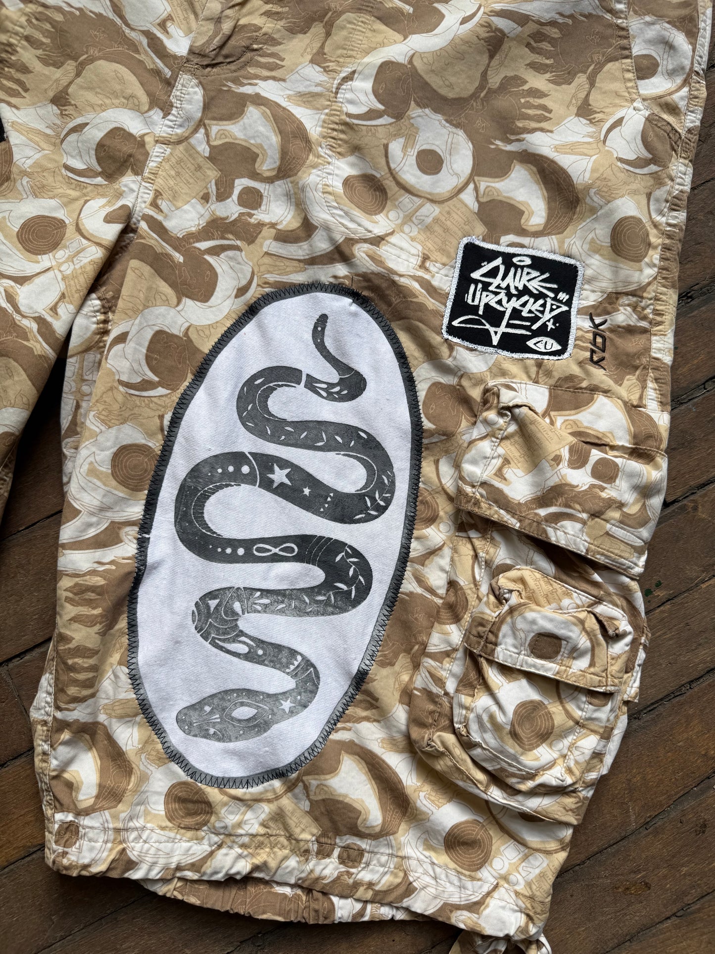 Metro Cargo Shorts (Size L/XL)