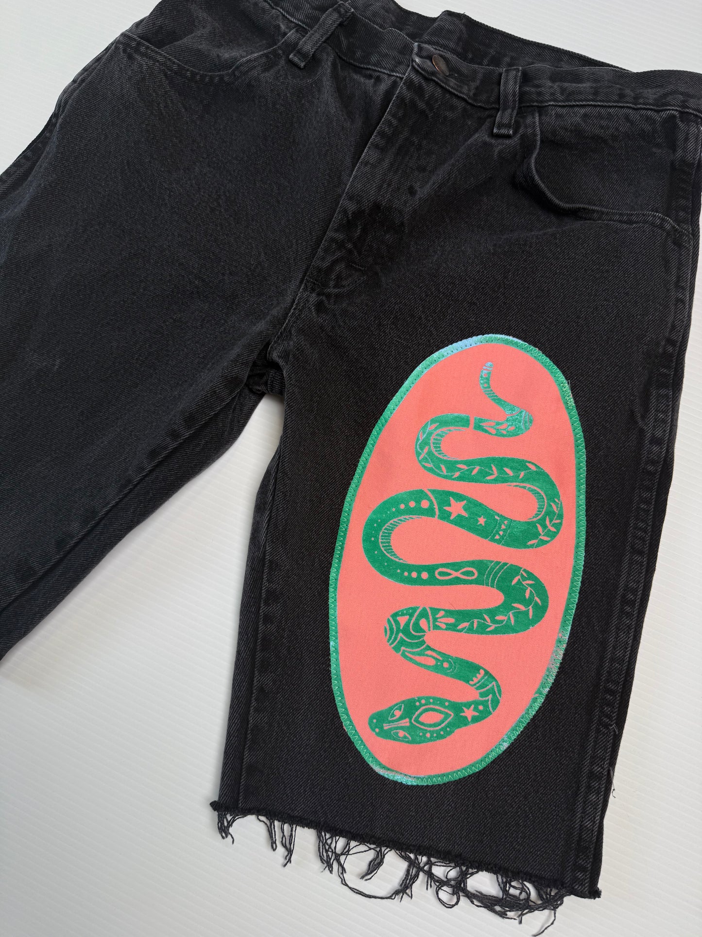 Aura Black Denim Shorts (Size 32)