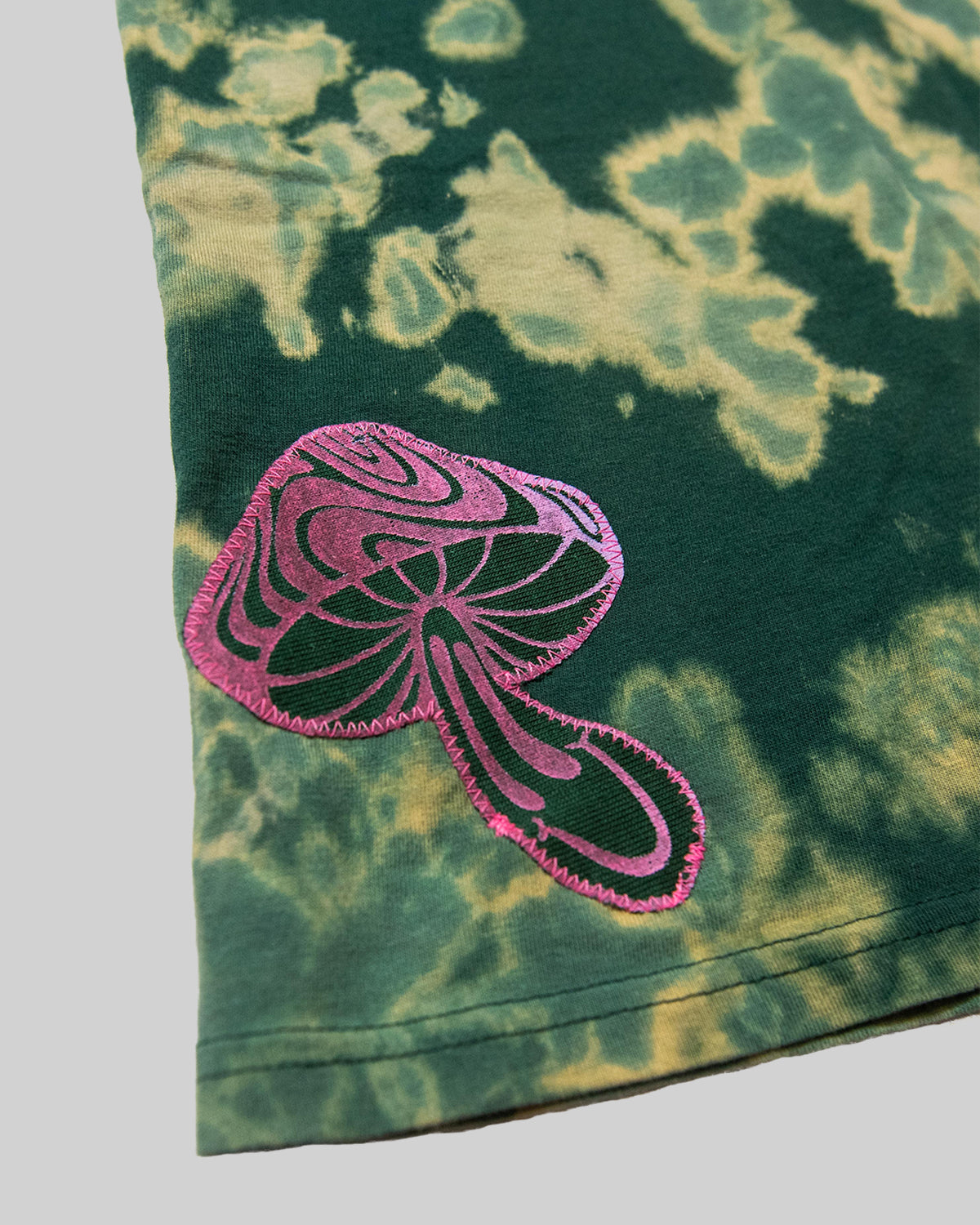 Magical Mushroom T (M)