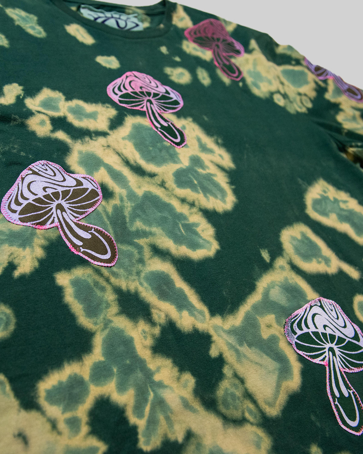 Magical Mushroom T (M)