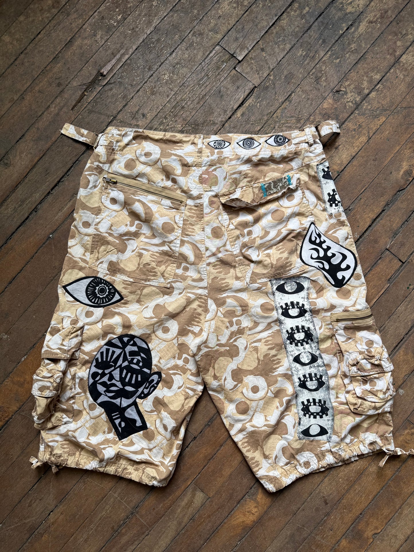Metro Cargo Shorts (Size L/XL)