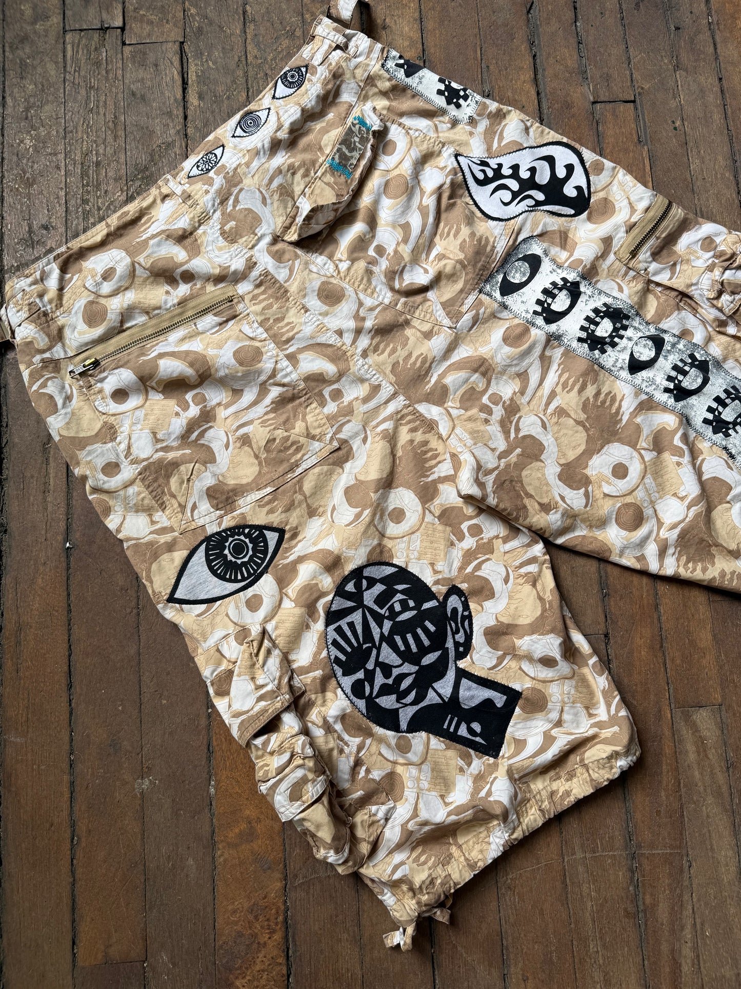 Metro Cargo Shorts (Size L/XL)