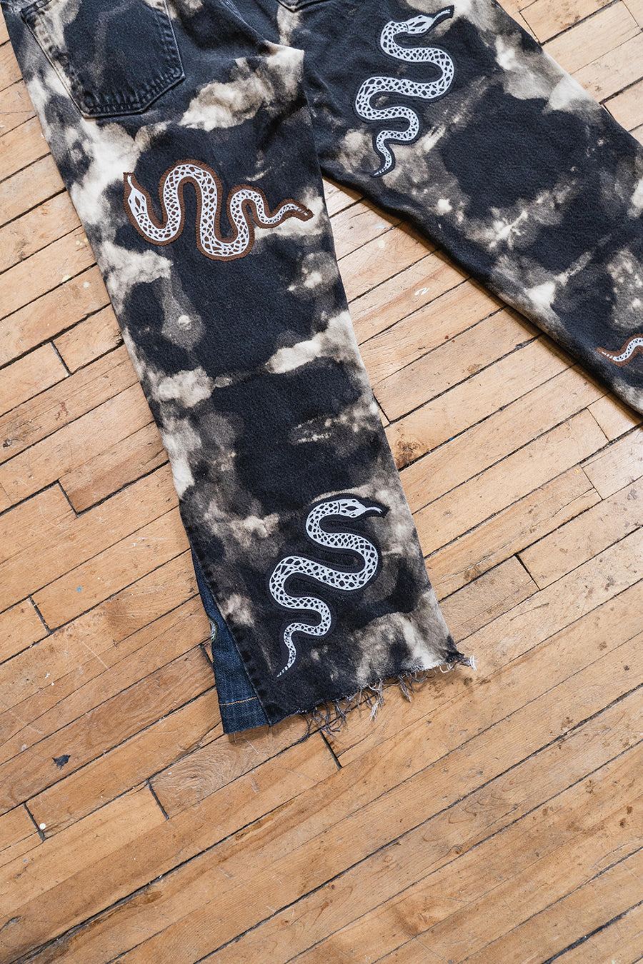 Snake Jeans (30/34 Waist)