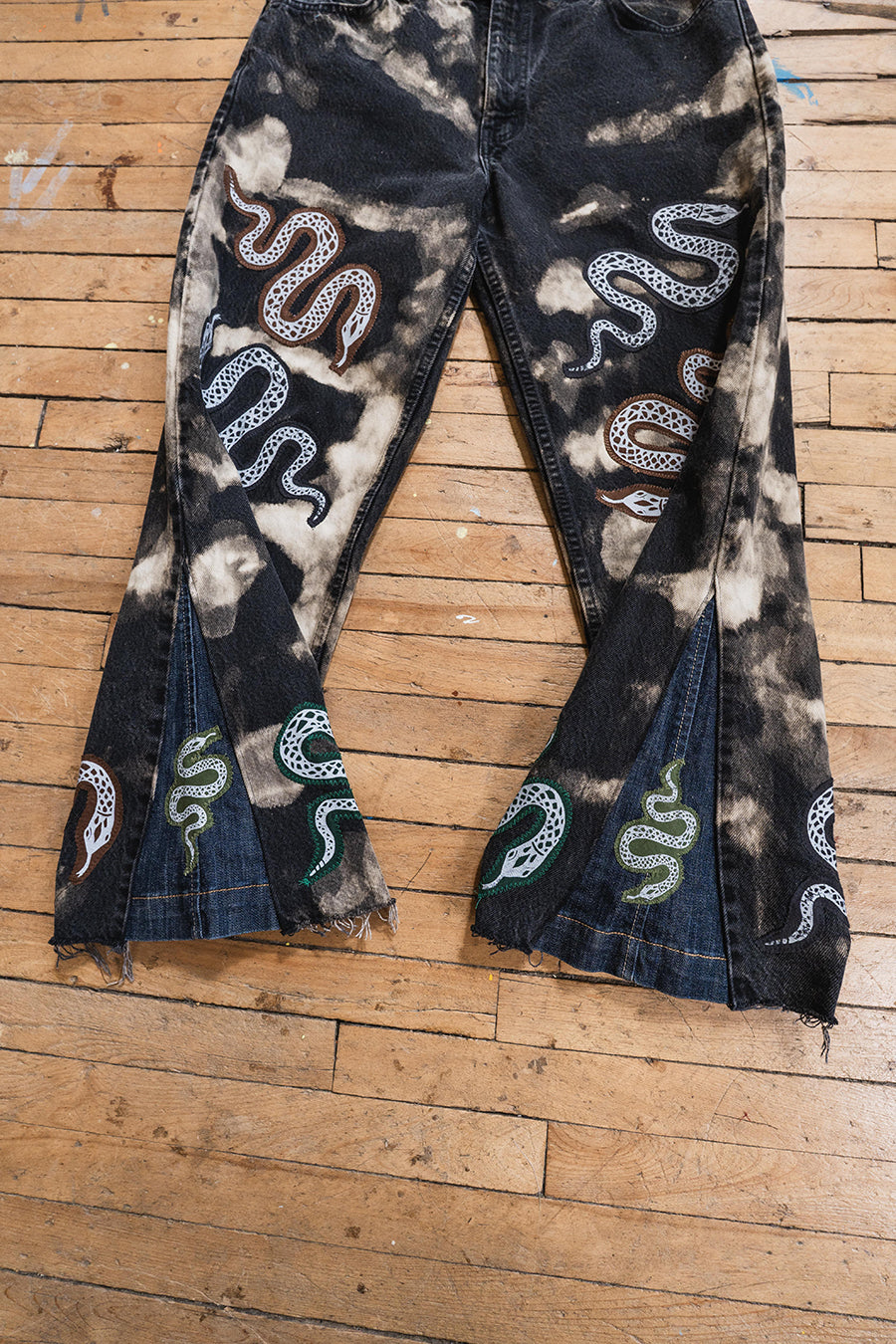 Snake Jeans (30/34 Waist)